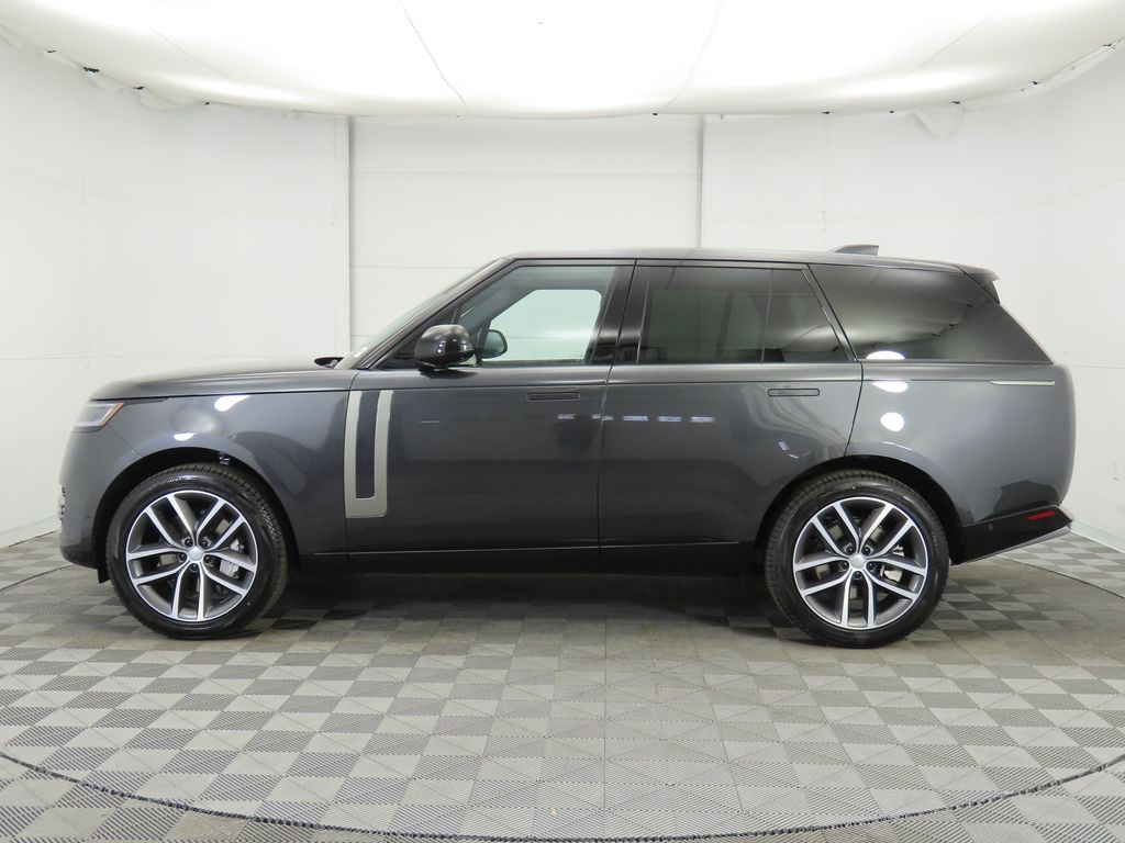 2025 Land Rover Range Rover SE photo 8