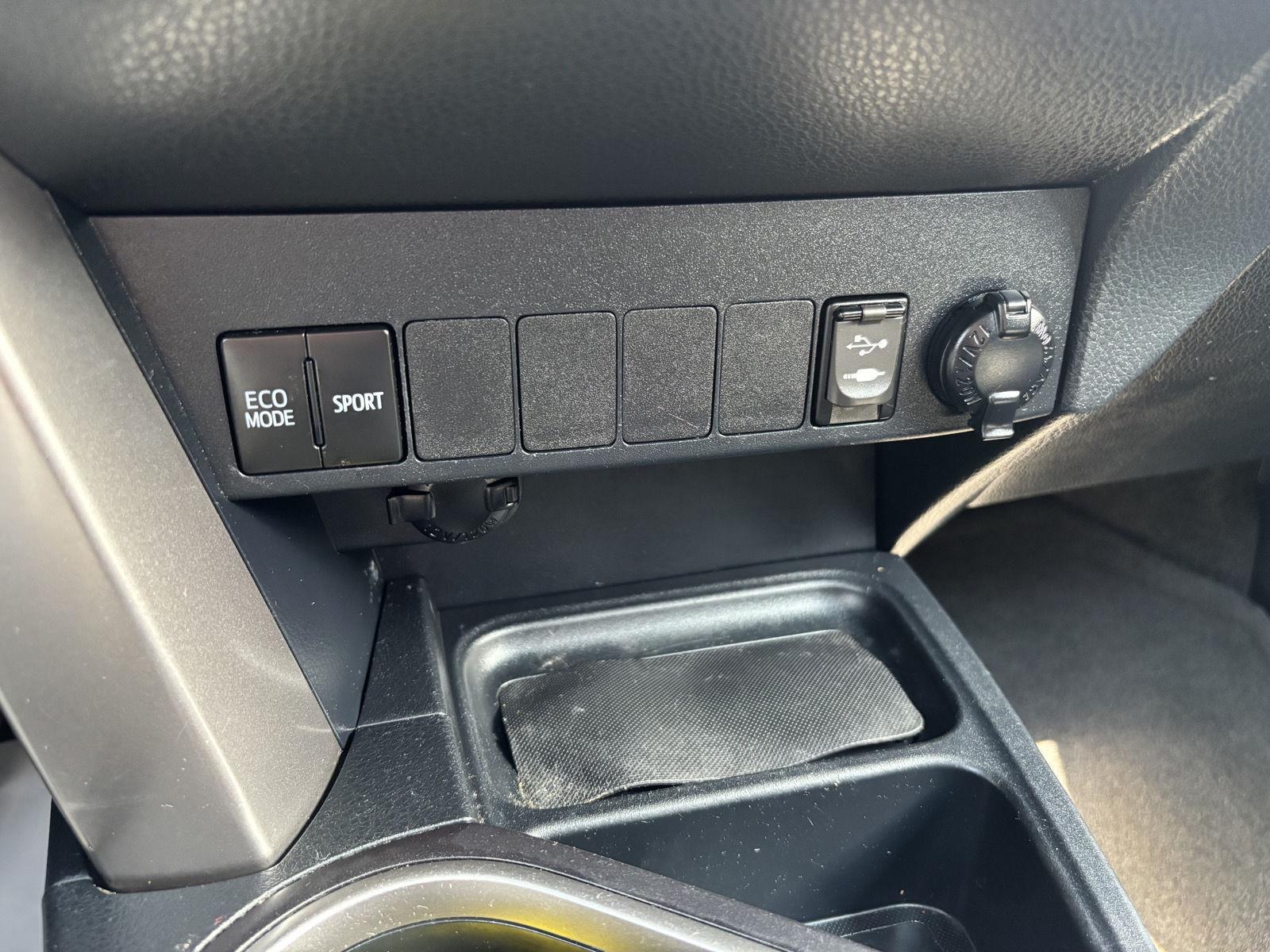 2018 Toyota RAV4 Adventure photo 27