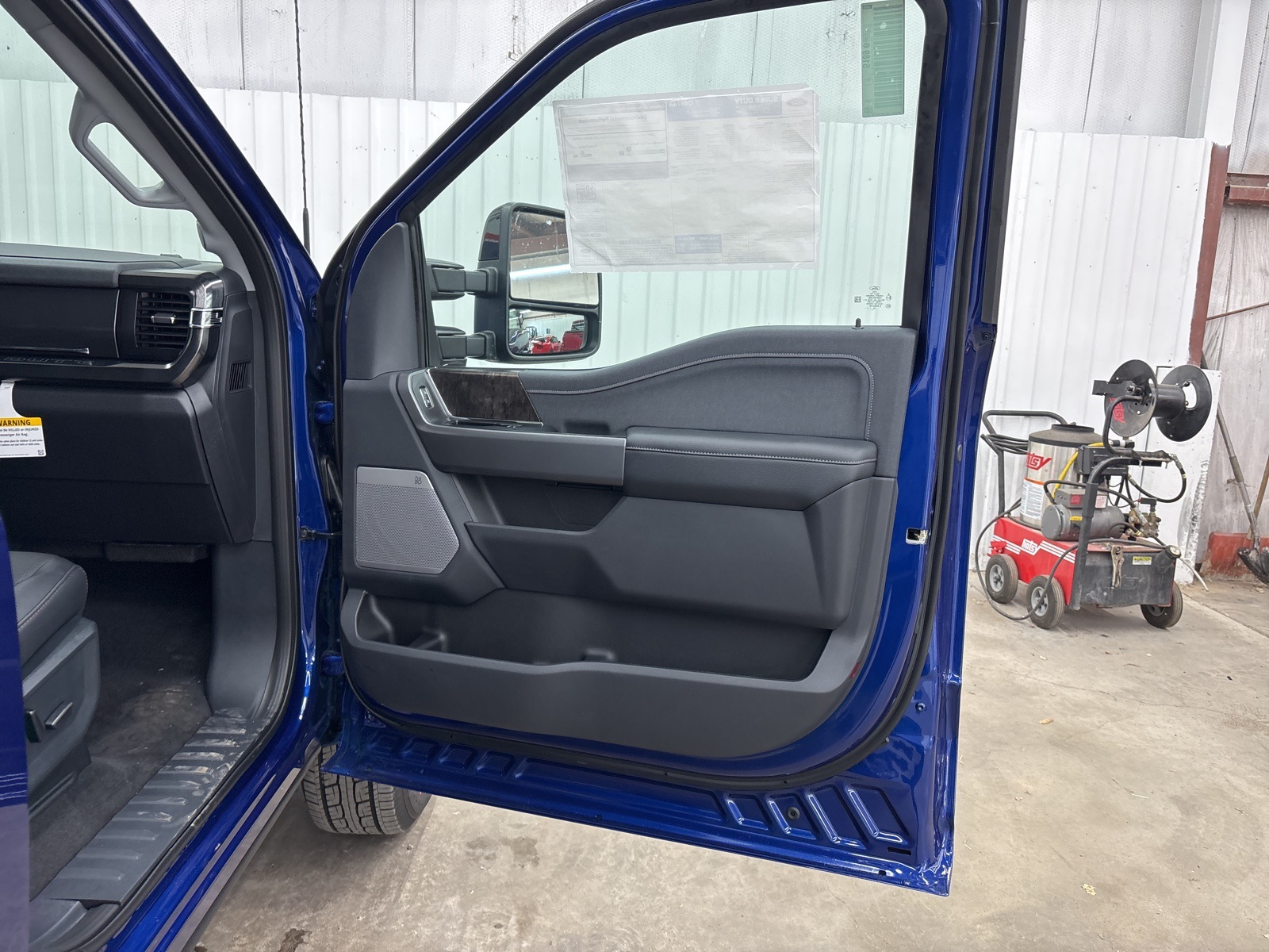 2026 Ford F-350 Lariat photo 29