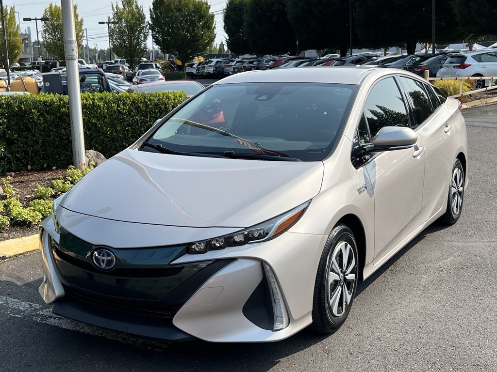 2019 Toyota Prius Prime Plus Premium Advanced photo 3