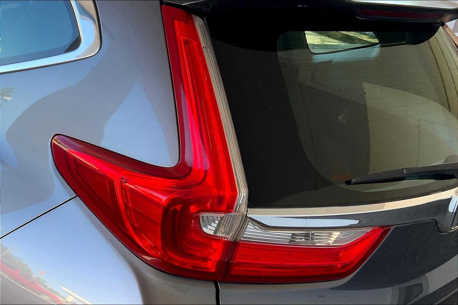 2019 Honda CR-V LX photo 27