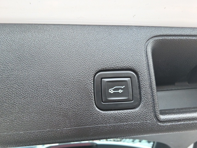 2022 Gmc Terrain SLE photo 24