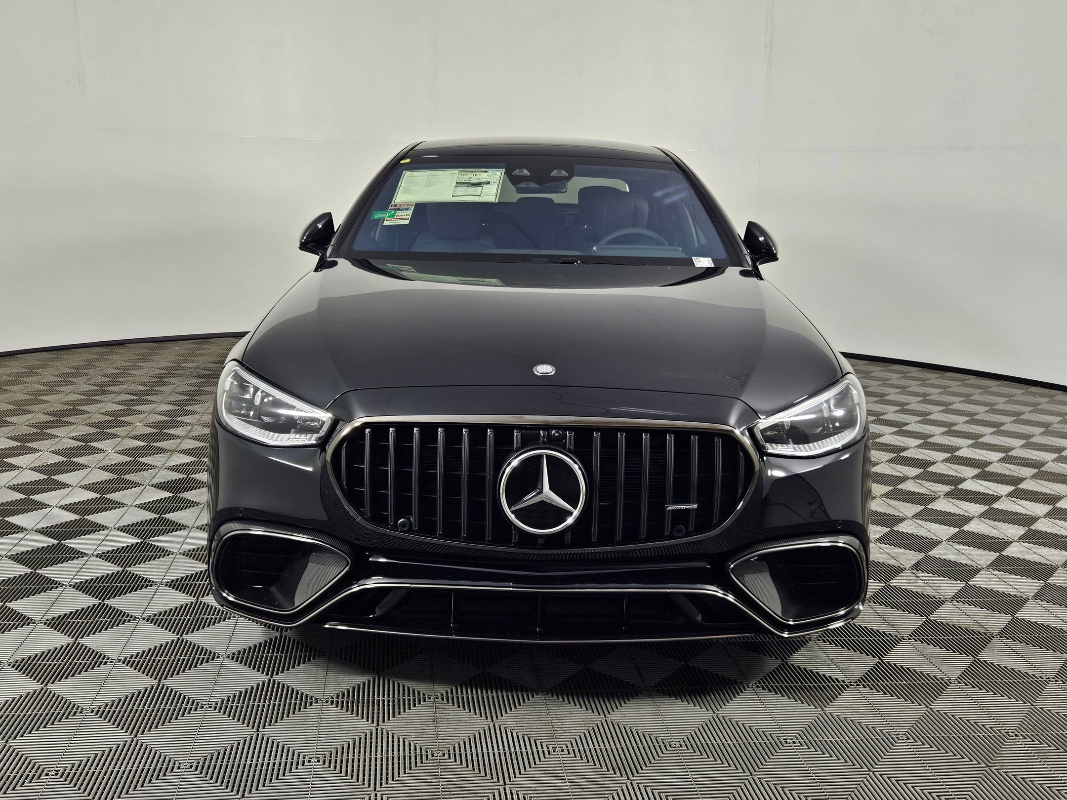2025 Mercedes Benz S AMG 63 e 4MATIC photo 8