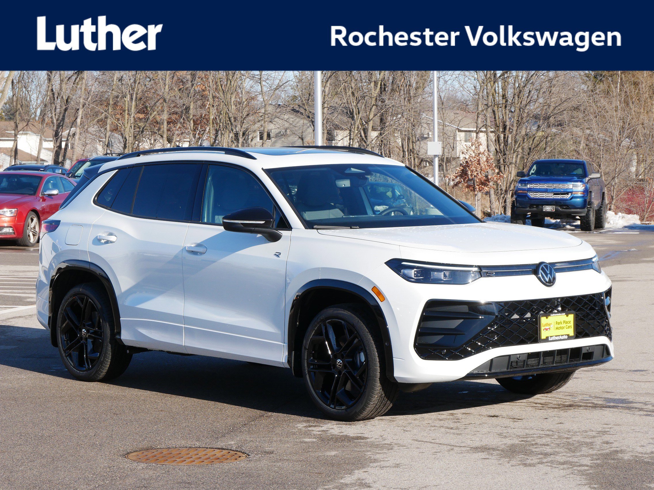 2026 Volkswagen Tiguan SE R-LINE BLACK's photo