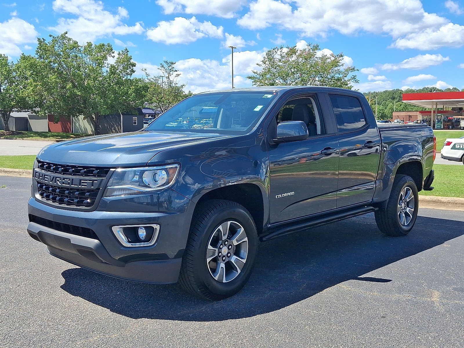 2019 Chevrolet Colorado Z71 photo 3