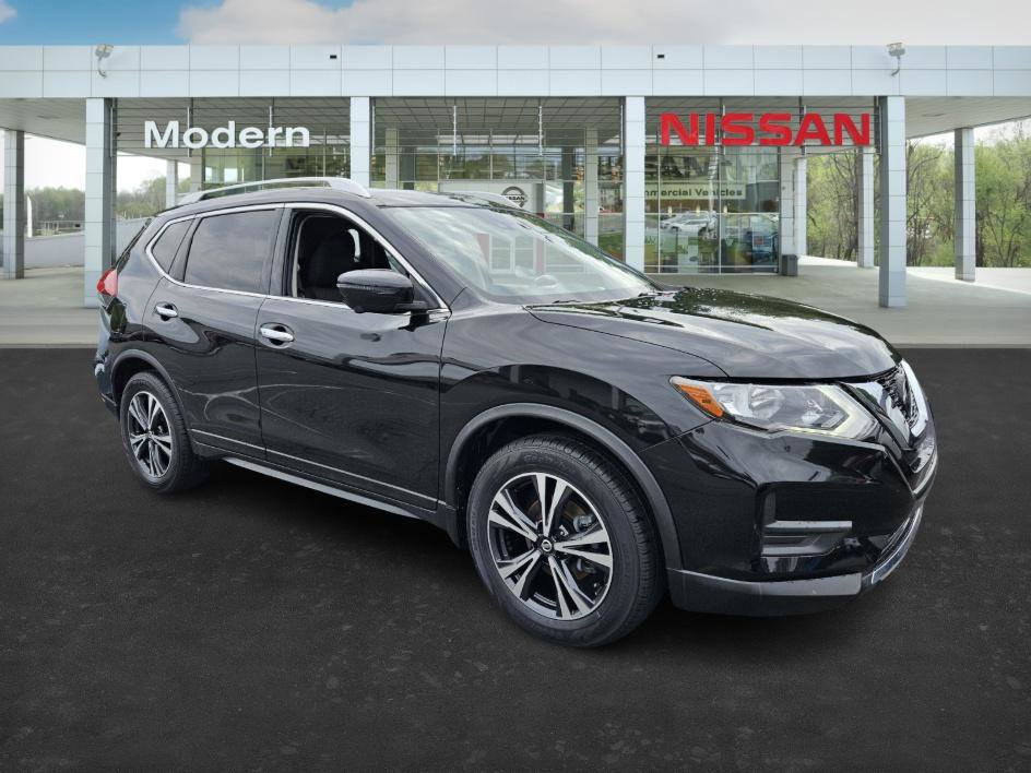 2019 Nissan Rogue SV photo 2