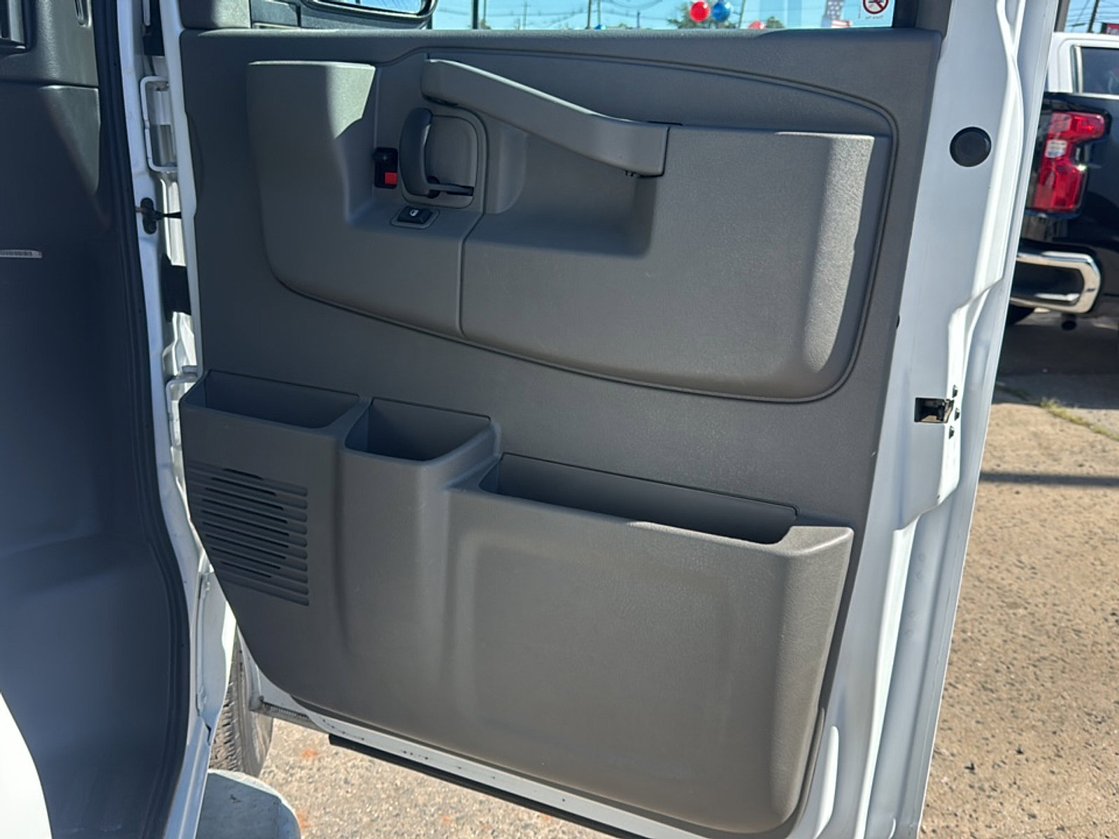 2023 Gmc Savana 2500 Cargo photo 12