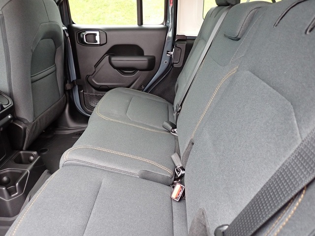 2025 Jeep Wrangler Sport S photo 11