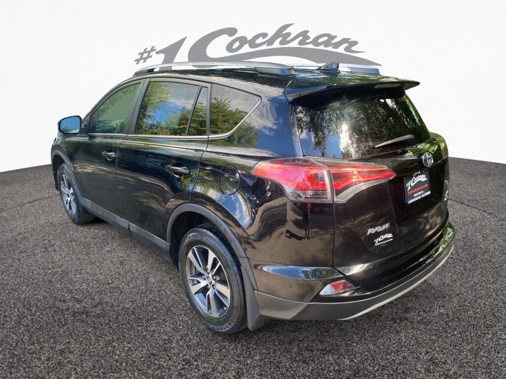 2018 Toyota RAV4 XLE photo 5