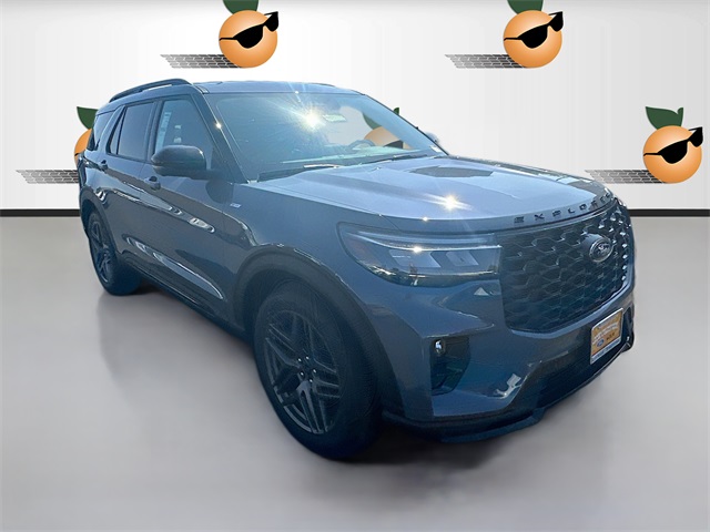 2025 Ford Explorer ST-LINE's photo