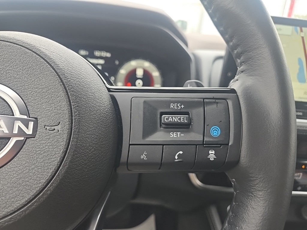 2023 Nissan Rogue Platinum photo 16