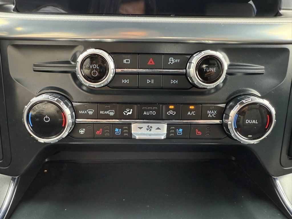 2025 Ford F-150 Lariat photo 18