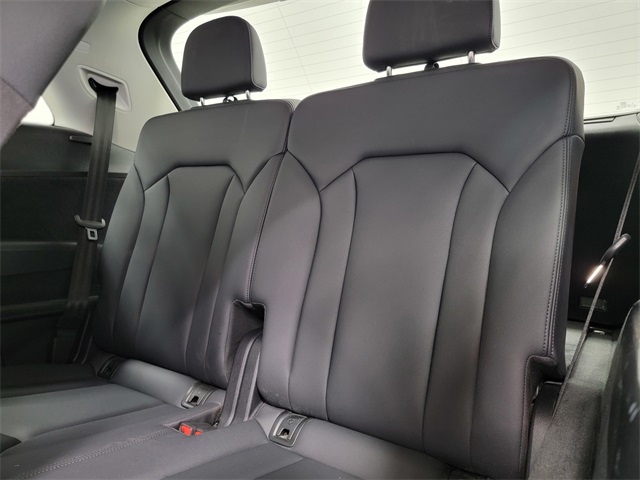 2023 Audi Q7 55 Prestige photo 17