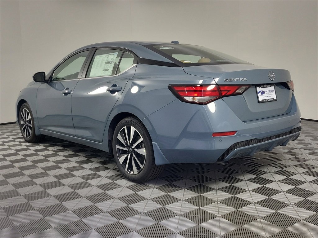 2025 Nissan Sentra SV photo 3