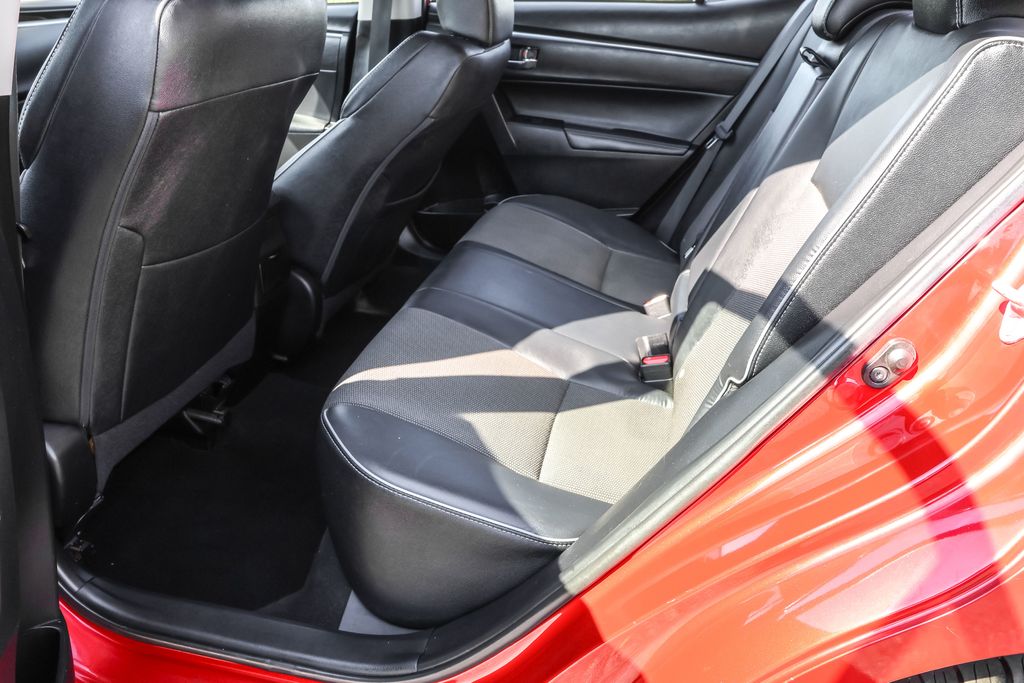 2015 Toyota Corolla L photo 24