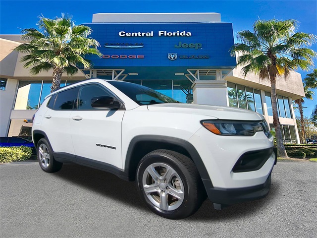 2024 Jeep Compass North Edition Latitude photo 2