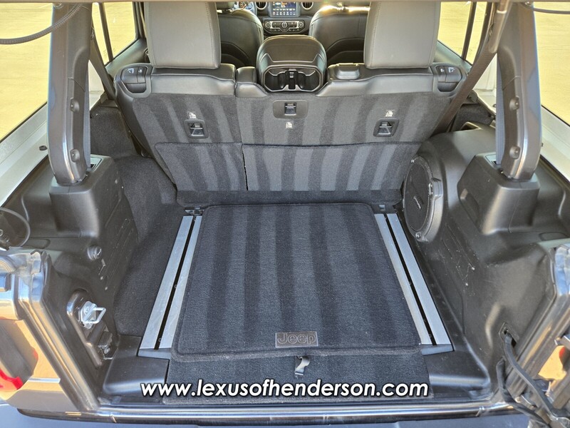 2018 Jeep Wrangler Unlimited Sahara photo 14
