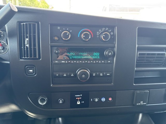 2023 Gmc Savana Cargo 2500 photo 18