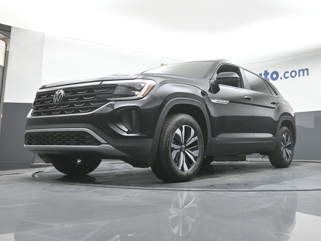 2025 Volkswagen Atlas Cross Sport SE photo 4
