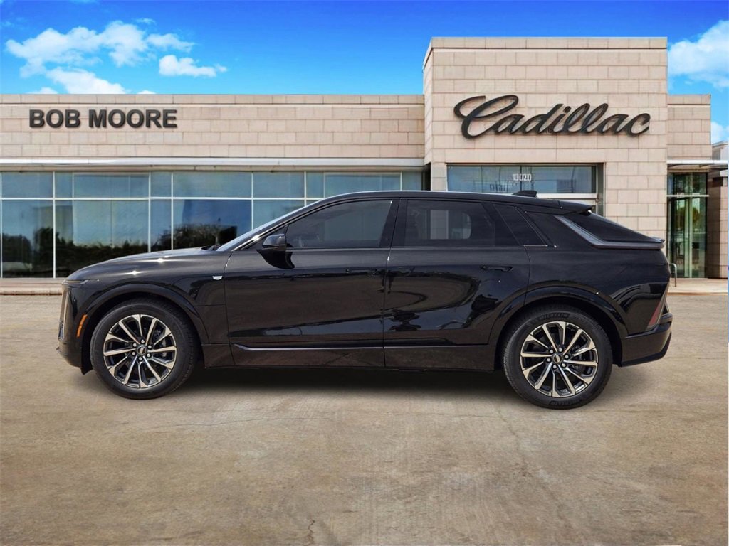 2025 Cadillac Lyriq Sport photo 4