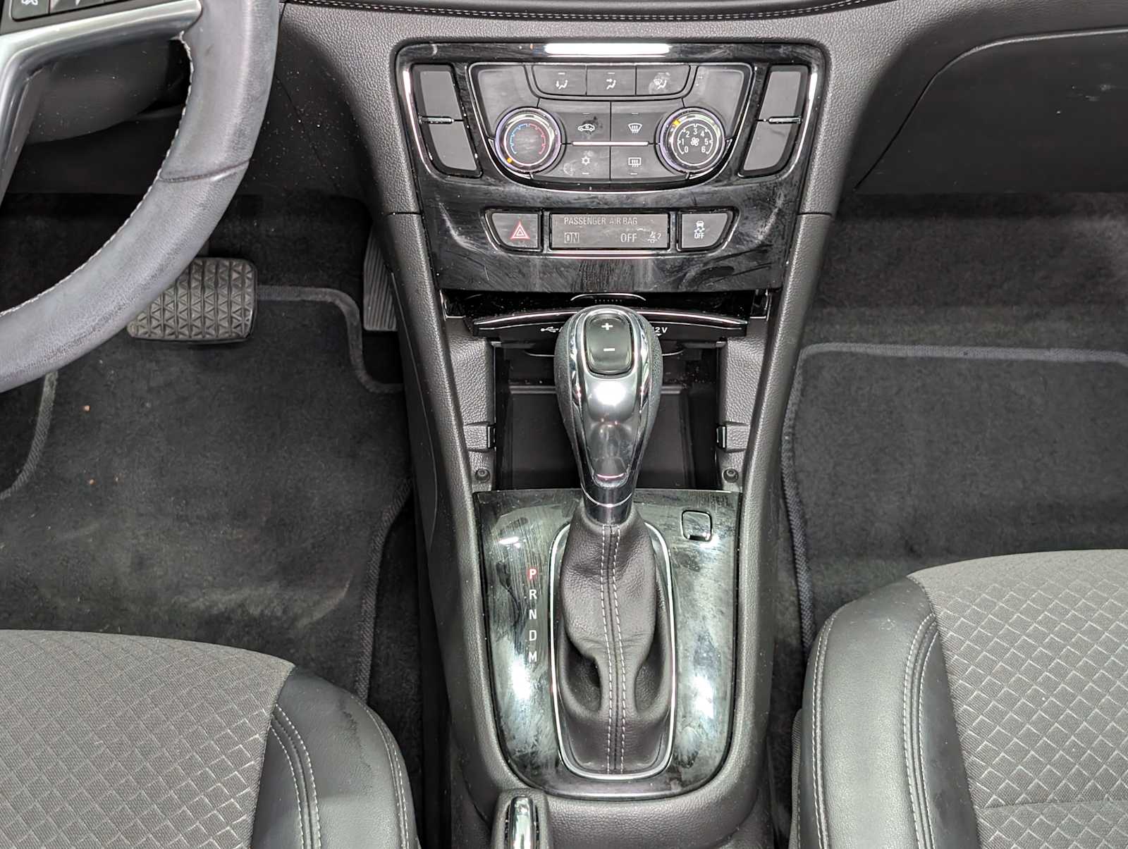 2021 Buick Encore Preferred photo 18