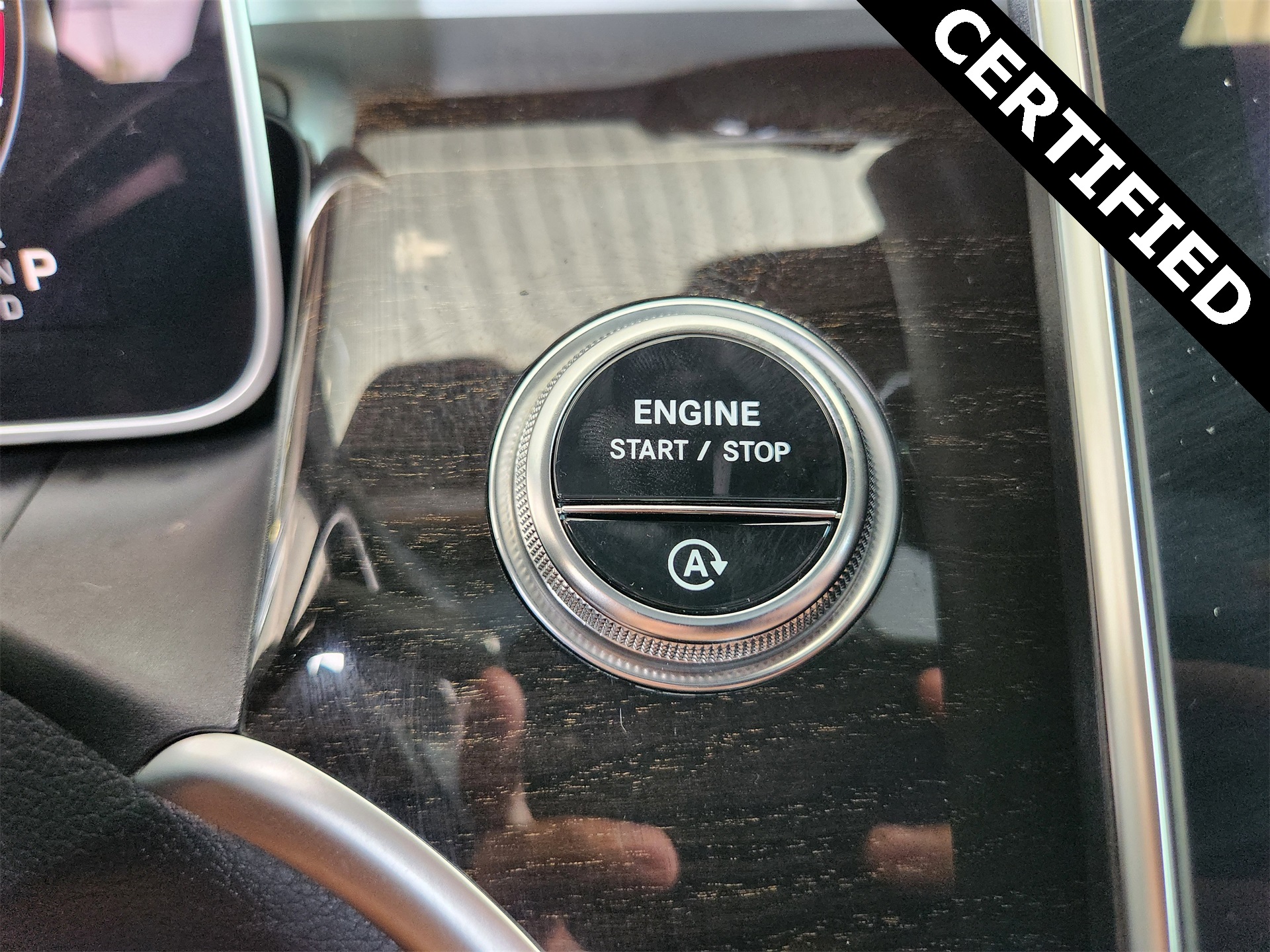 2025 Mercedes Benz GLC 300 4MATIC photo 14