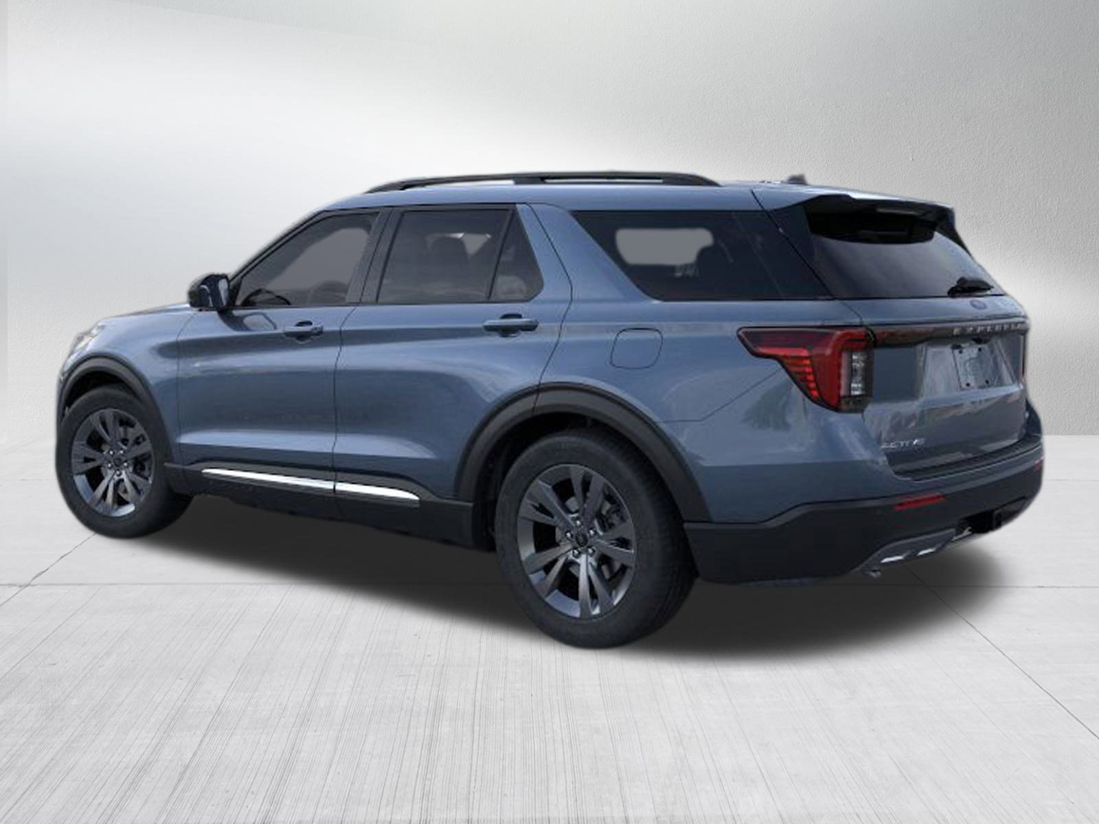 2025 Ford Explorer photo 5