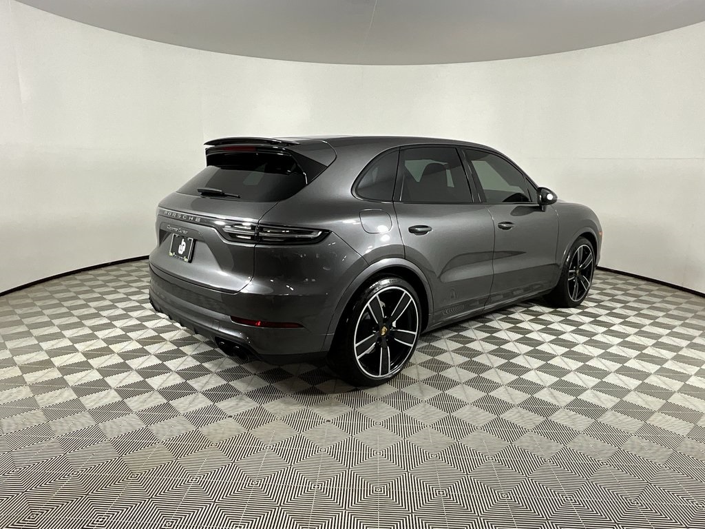 2020 Porsche Cayenne Turbo photo 4