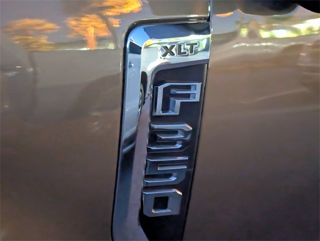 2019 Ford F-350 photo 4