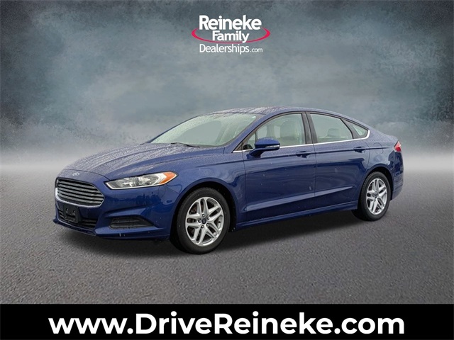 Used 2014 Blue Ford SE image 1