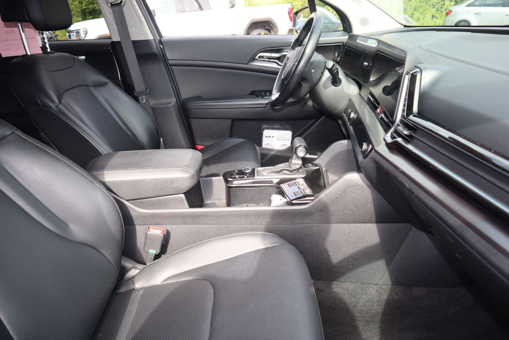 2023 Kia Sportage EX photo 21