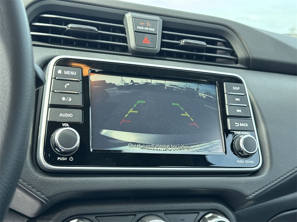 2025 Nissan Versa 1.6 S photo 23
