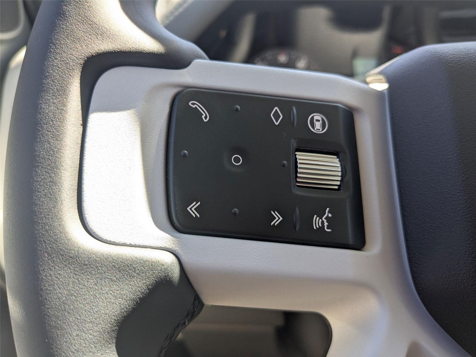 2026 Land Rover Defender 110 S photo 17