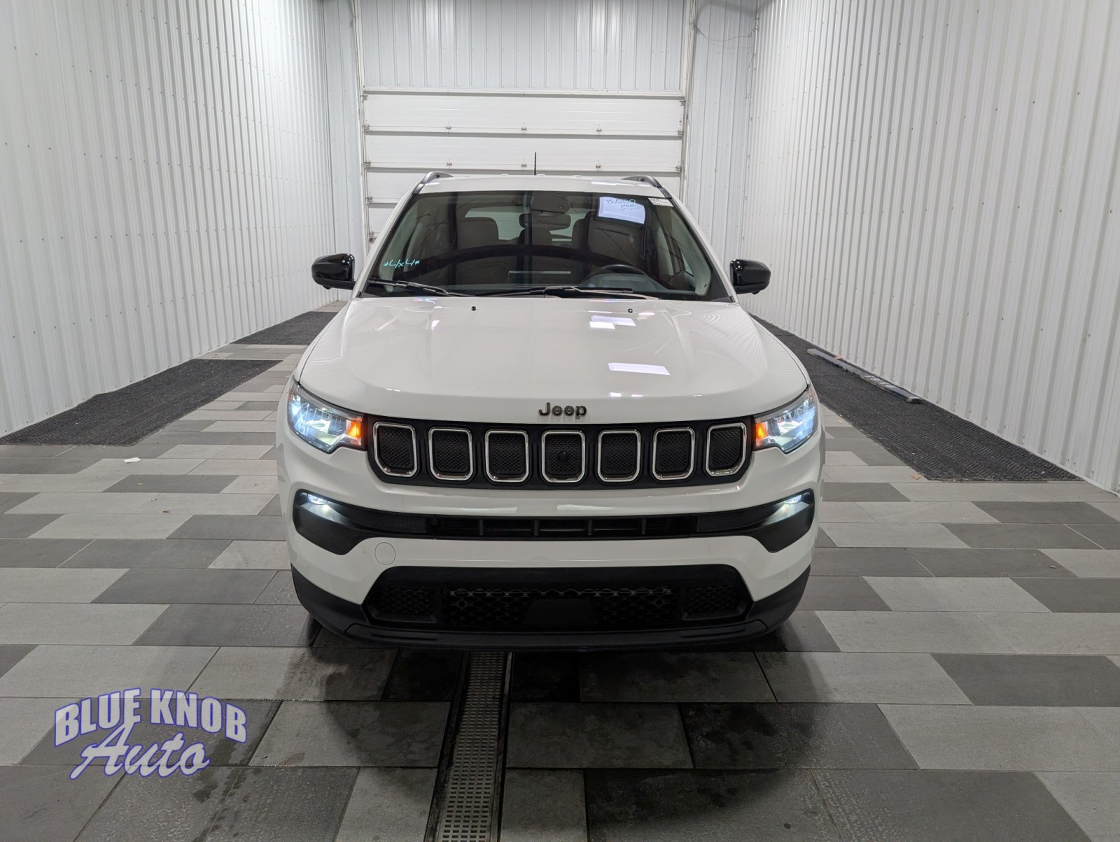 2022 Jeep Compass North Edition Latitude photo 3