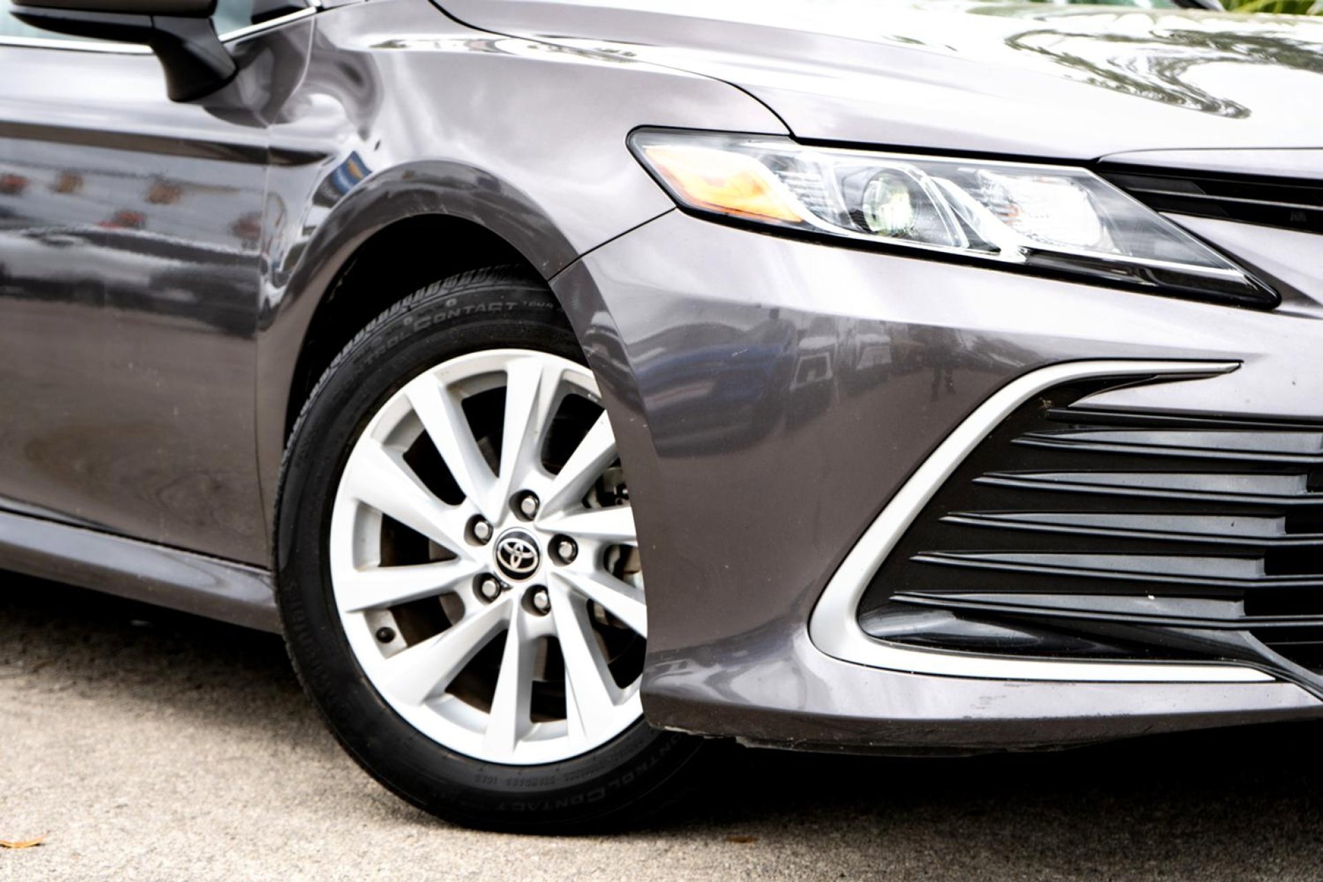2022 Toyota Camry LE photo 3