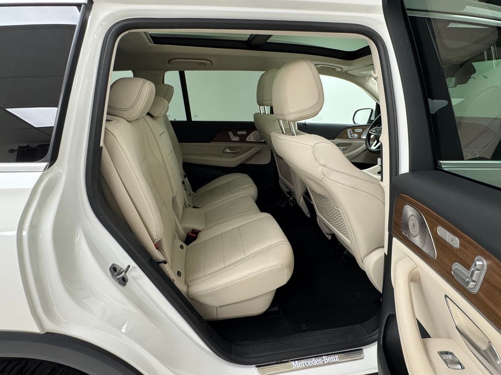 2022 Mercedes Benz GLS 450 4MATIC photo 17