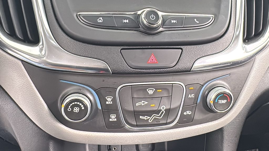 2018 Chevrolet Equinox LS photo 25