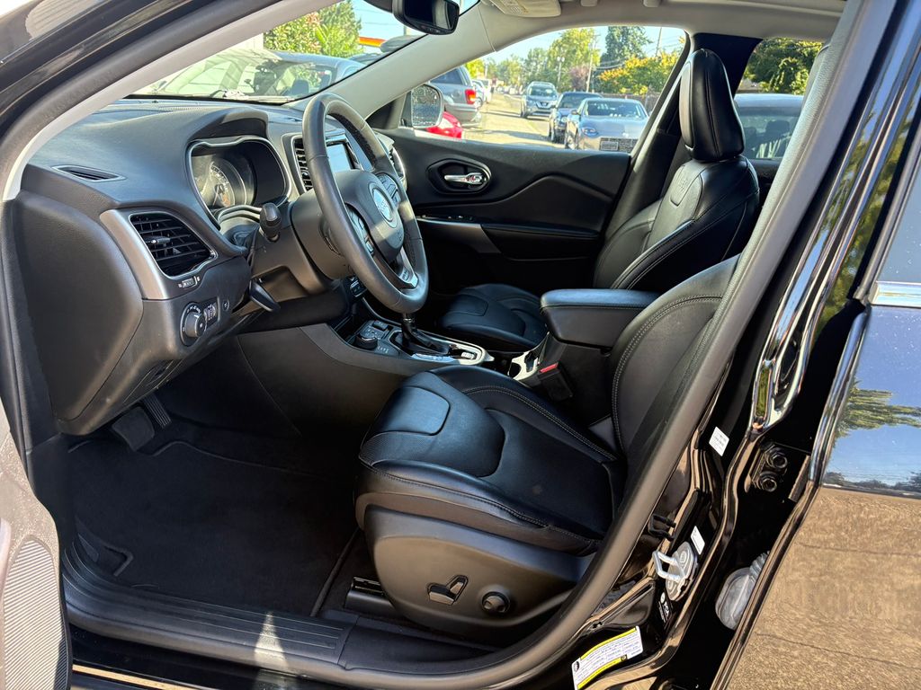 2022 Jeep Cherokee Limited photo 14