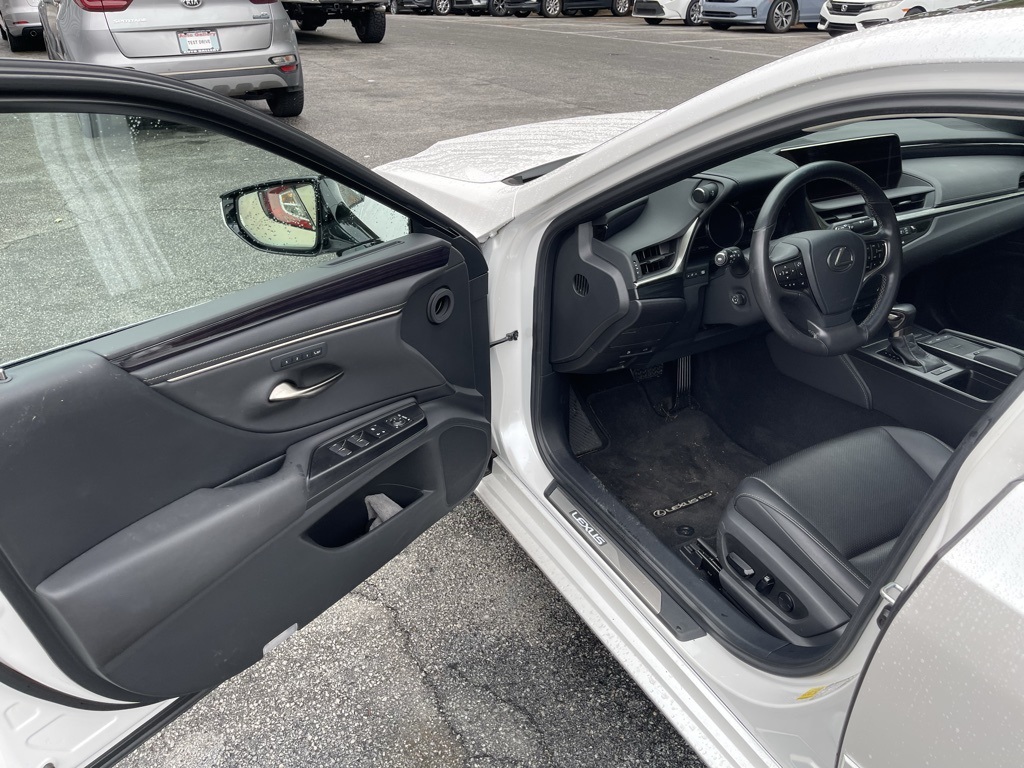 2021 Lexus ES 350 photo 4