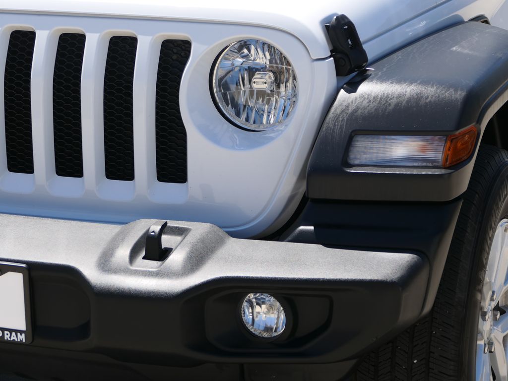 2023 Jeep Wrangler Sport S photo 7