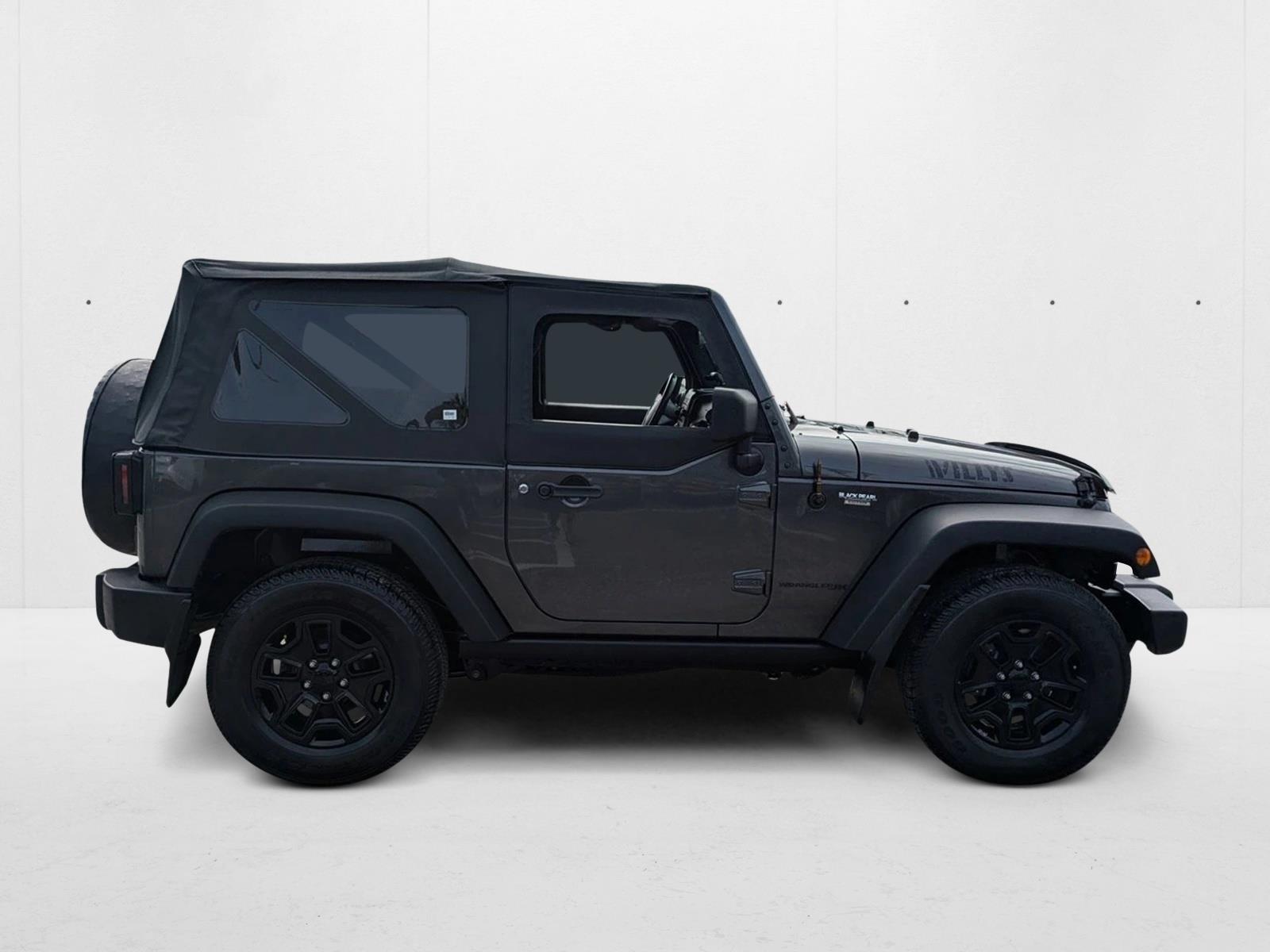 2018 Jeep Wrangler Willys Wheeler photo 4