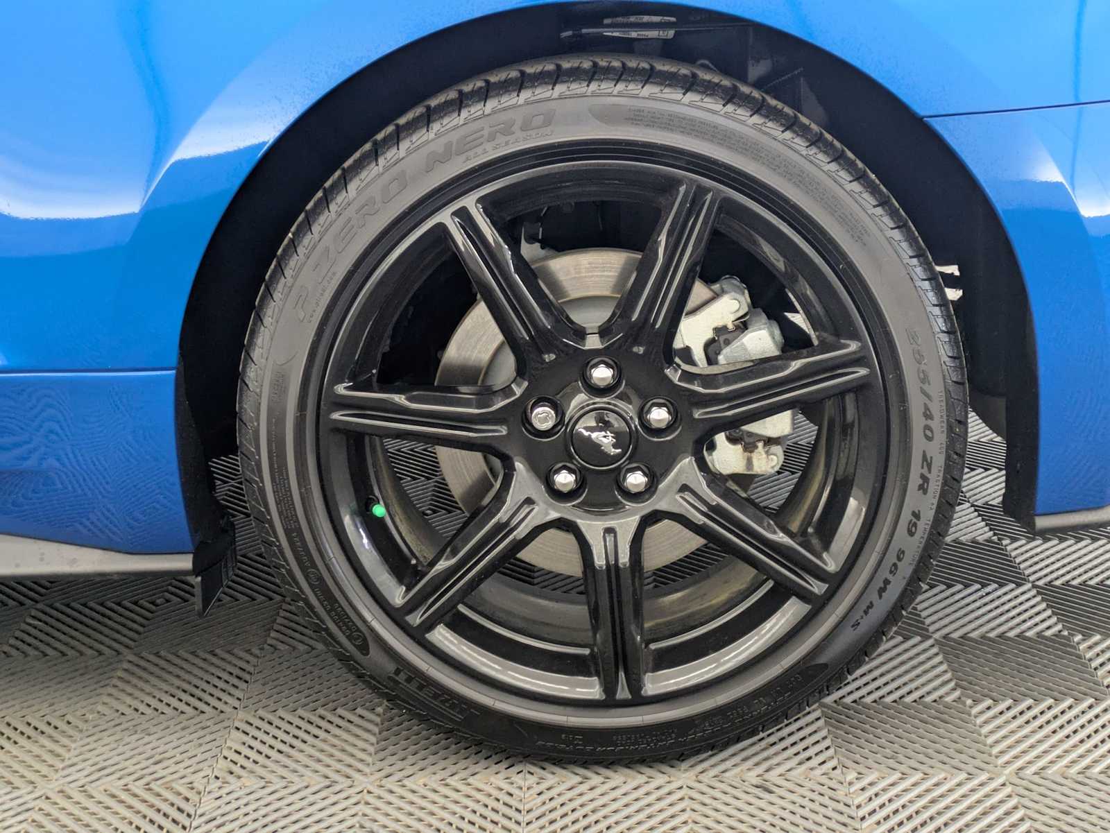 2019 Ford Mustang GT Premium photo 12