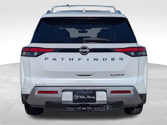 2025 Nissan Pathfinder Platinum photo 4