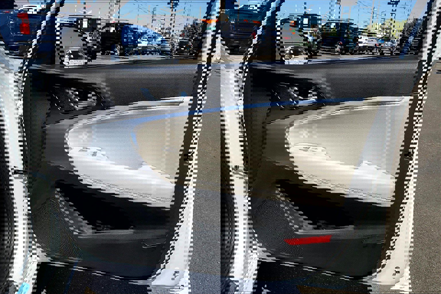 2025 Genesis G70 2.5T photo 22