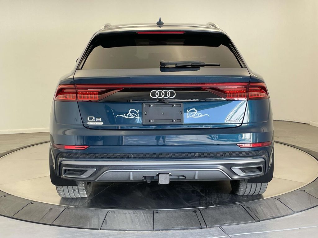 2020 Audi Q8 55 Prestige photo 5