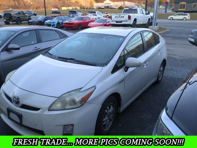 2011 Toyota Prius IV's photo