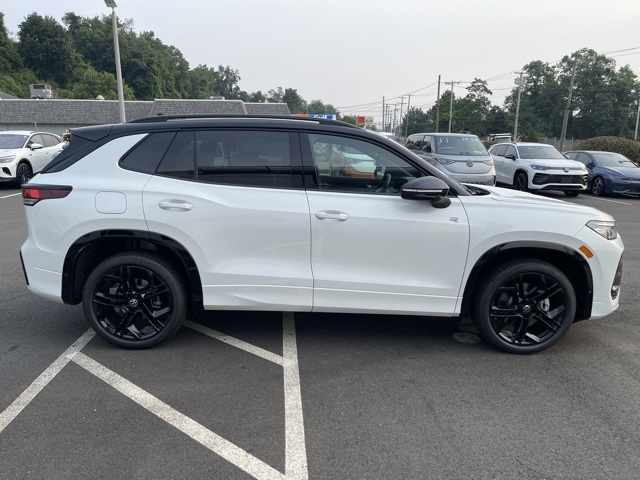 2025 Volkswagen Tiguan SE R-Line Black photo 4
