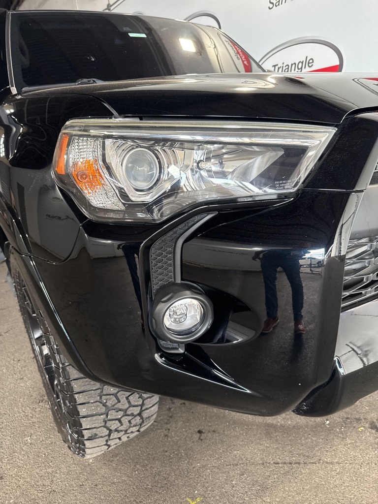 2020 Toyota 4Runner SR5 photo 10