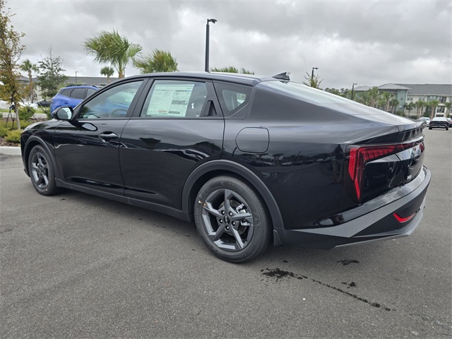2025 Kia K4 LXS photo 4