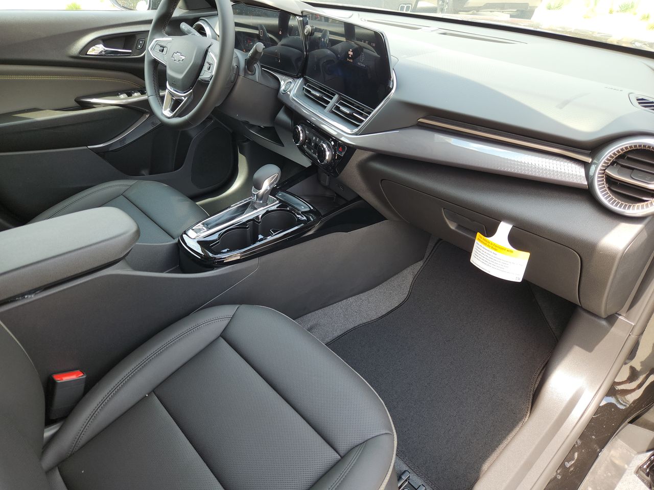 2025 Chevrolet Trax ACTIV photo 26